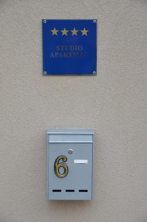 Studio Apartment Above Promenade W Terrace & Parking Рабац Екстериор снимка
