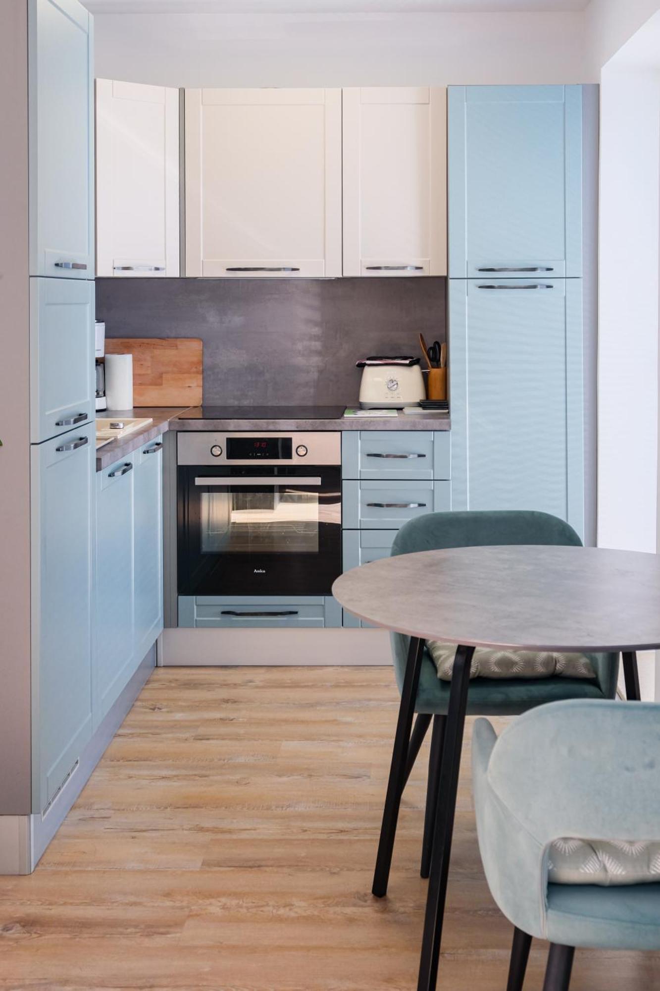 Studio Apartment Above Promenade W Terrace & Parking Рабац Екстериор снимка
