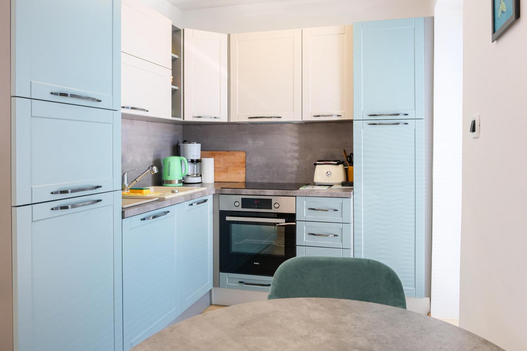 Studio Apartment Above Promenade W Terrace & Parking Рабац Екстериор снимка